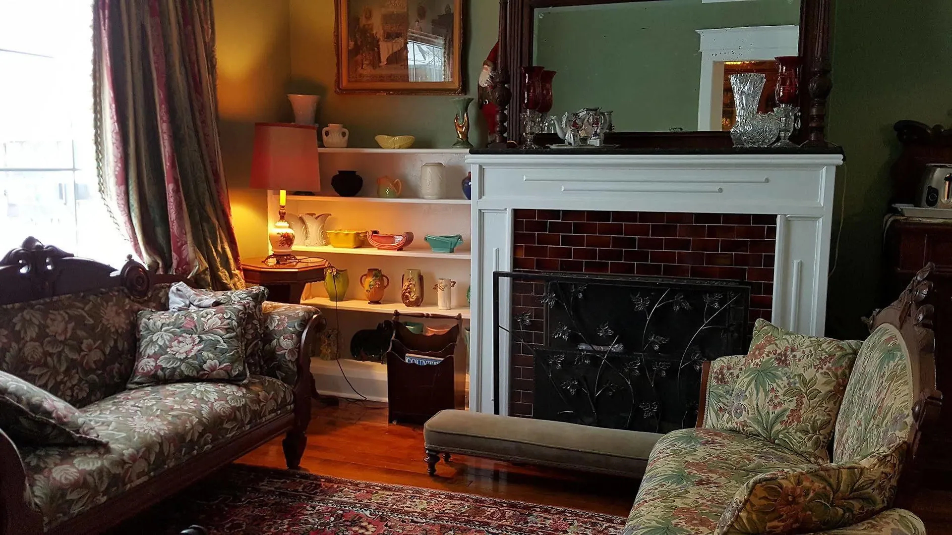Somewhere In Time Bed And Breakfast Bed & Breakfast Niagara Falls