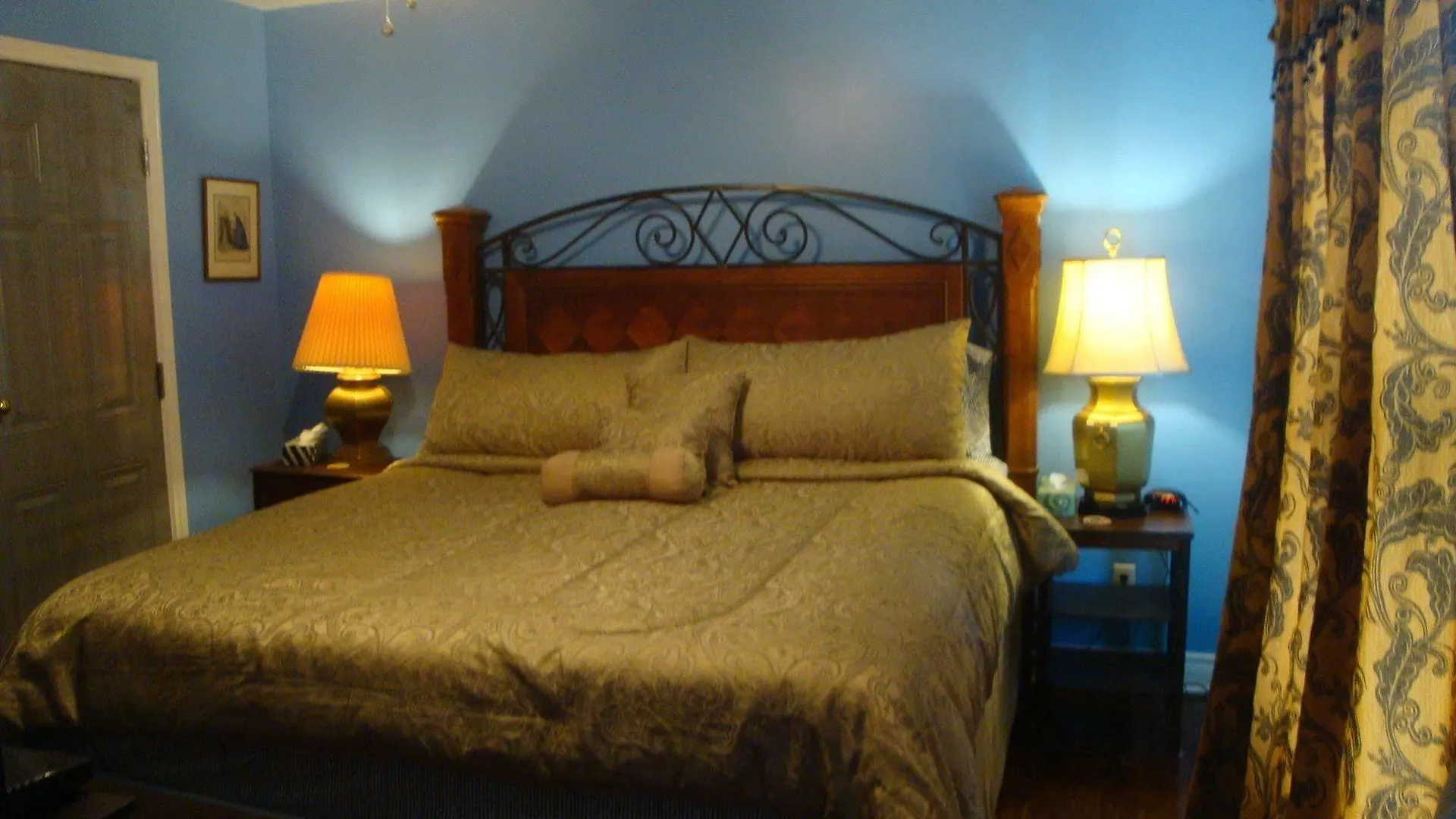 Somewhere In Time Bed And Breakfast 3*, Niagara Falls Canada