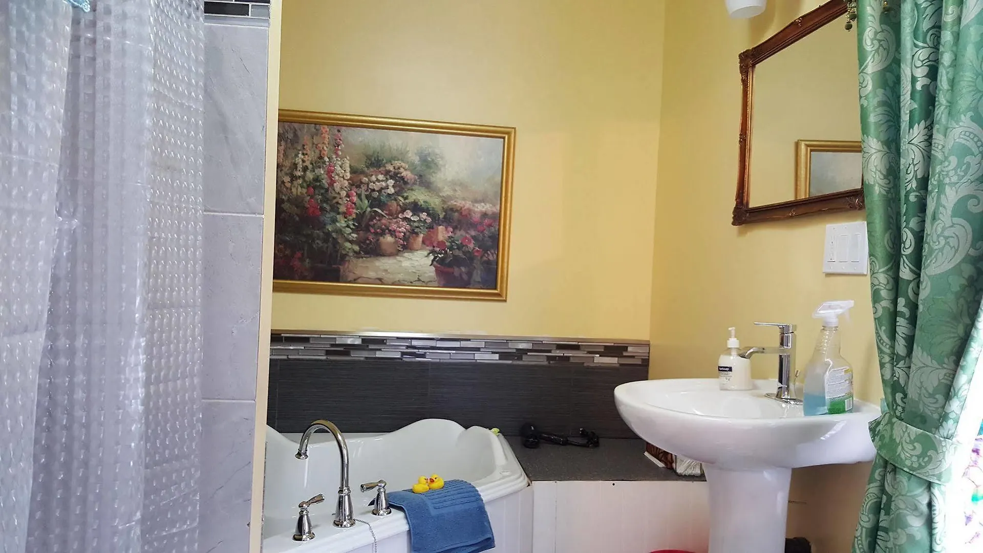 Somewhere In Time Bed And Breakfast Bed & Breakfast Niagara Falls