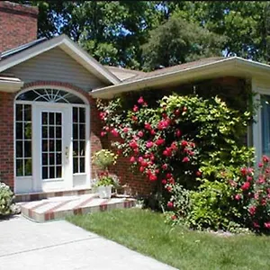 Dorchester House Niagara Falls