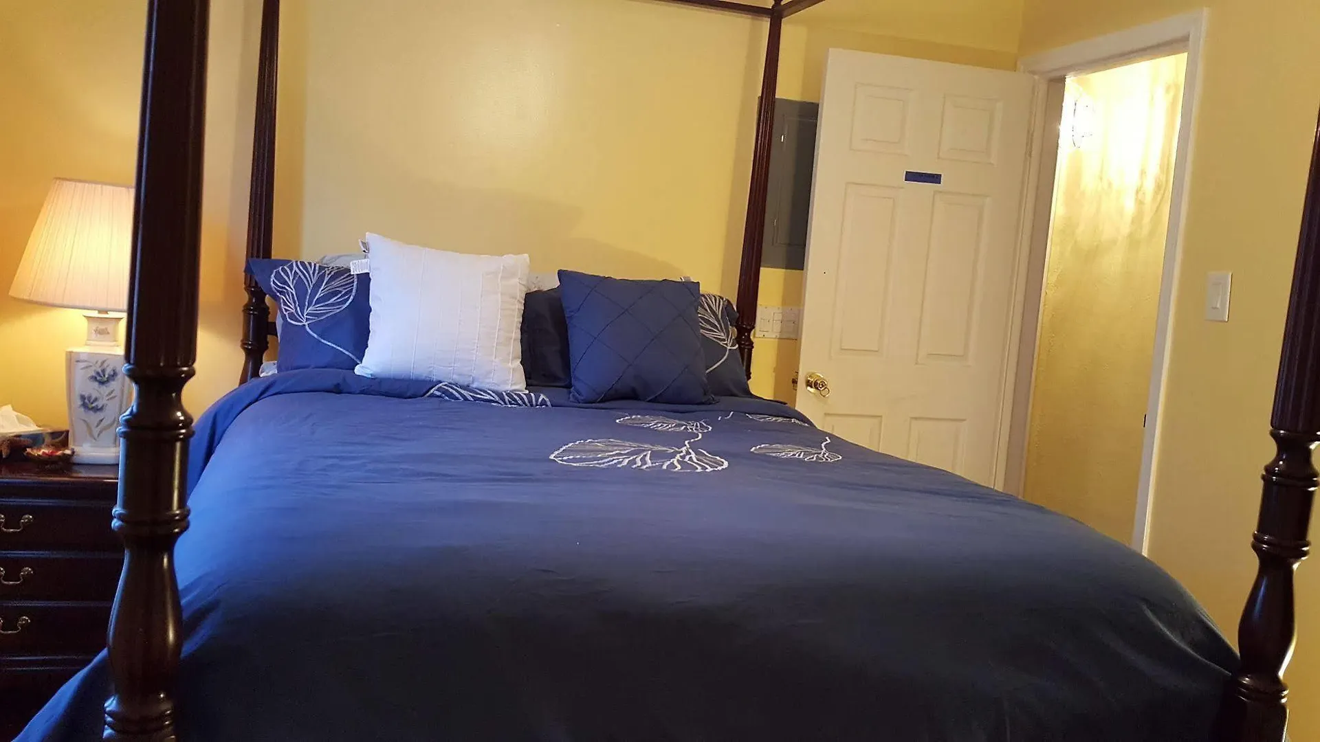 Bed & Breakfast Somewhere In Time Bed And Breakfast Niagara Falls